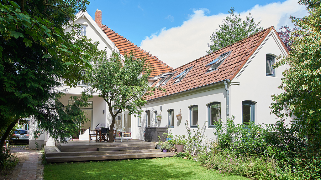 Kernsanierte Stadtvilla mit Ferienwohnung im Anbau